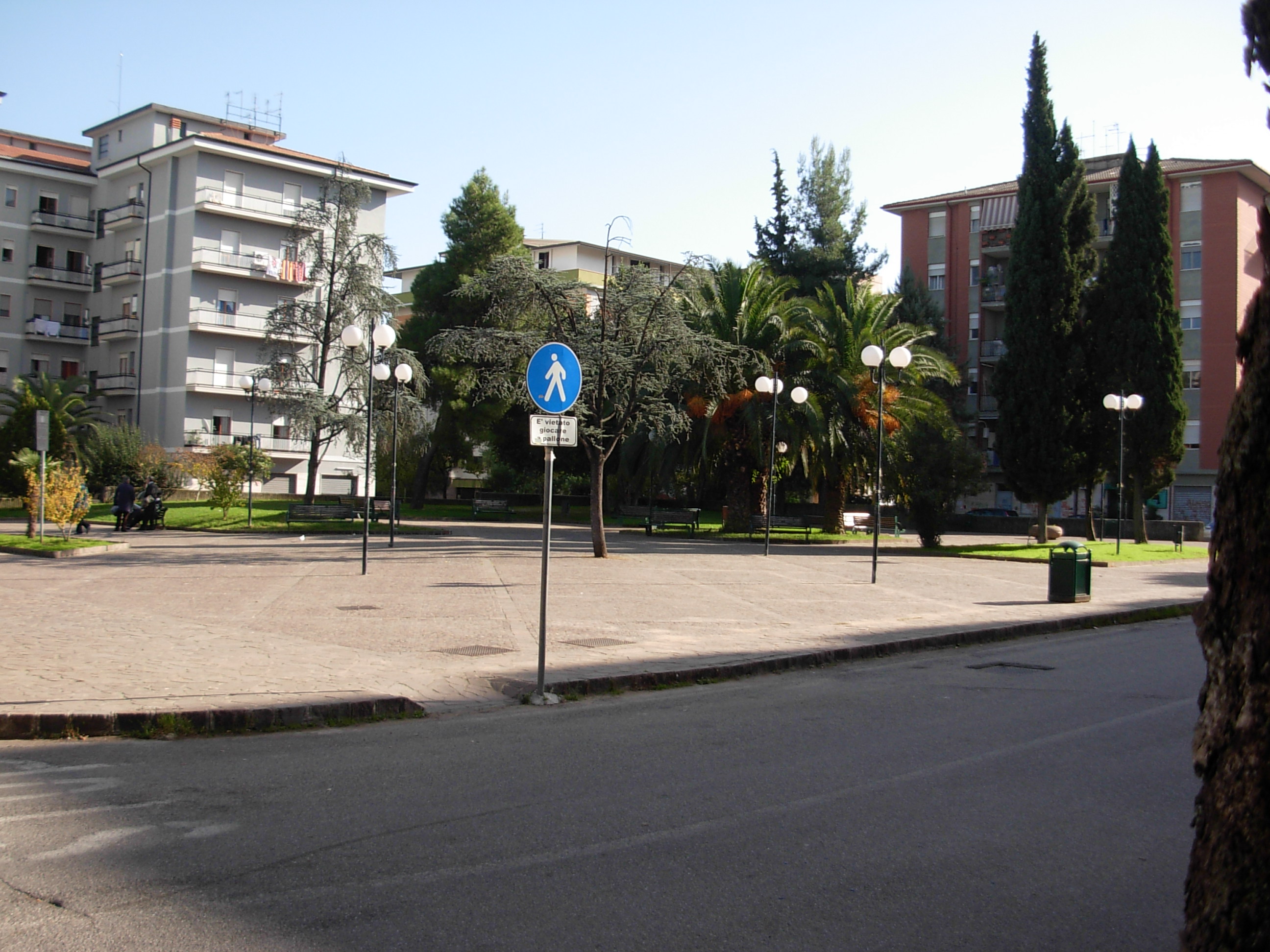 Piazza Fratelli Bandiera, Rende